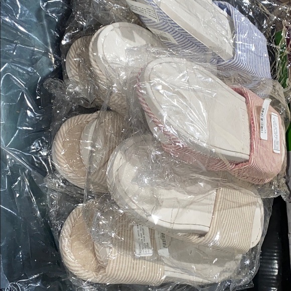 STRIPED SLIDES - Picture 6 of 12